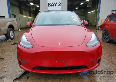 2023 Tesla Model Y из США, поврежденный, VIN 7SAYGAEE2PF773379